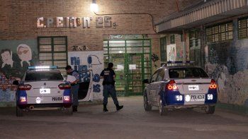 El alumno herido en la mano tras la discusión dentro de un aula del CPEM 25. La Comisaría 4ª tomó intervención. El alumno herido en la mano tras la discusión dentro de un aula del CPEM 25. La Comisaría 4ª tomó intervención.