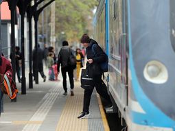 Se reestablecieron las frecuencias diarias del Tren del Valle entre Cipolletti y Neuquén. Se reestablecieron las frecuencias diarias del Tren del Valle entre Cipolletti y Neuquén.