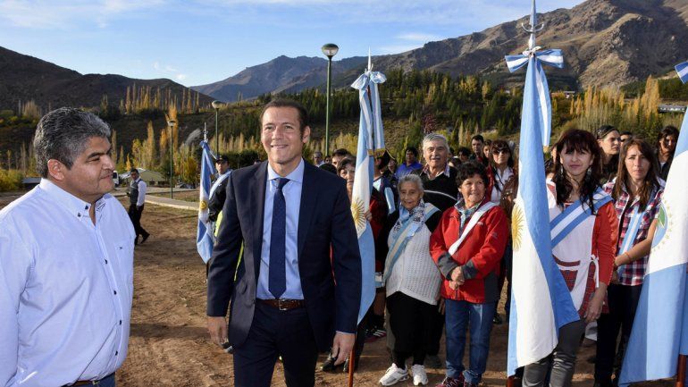 Entregaron viviendas y anunciaron obras en el 53° aniversario de Huinganco