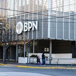 El aguinaldo de los estatales estará depositado el jueves 18 de diciembre. | LM Neuquen El aguinaldo de los estatales estará depositado el jueves 18 de diciembre.