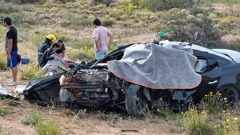 Accidente fatal en Ruta 22 cerca de Cerro Bandera: un muerto y cinco heridos, uno de gravedad