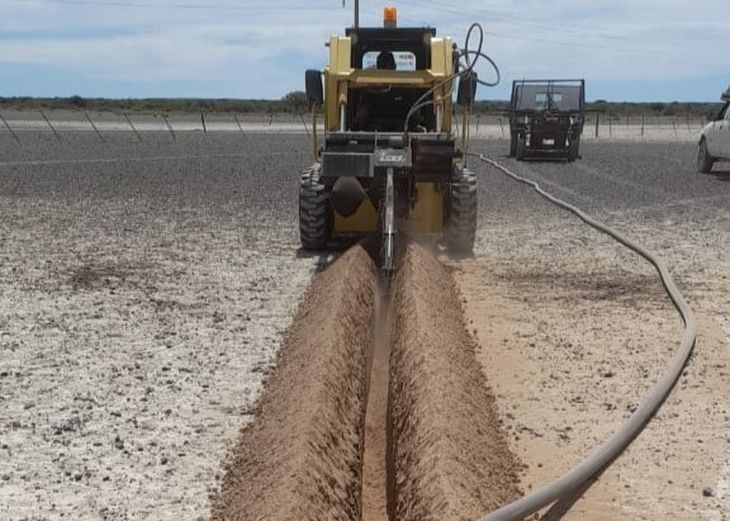 La escasez de agua subterránea obligó a perforaciones de hasta 145 metros con rendimientos mínimos. La escasez de agua subterránea obligó a perforaciones de hasta 145 metros con rendimientos mínimos.