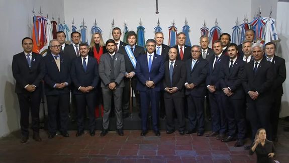 ¿Le conviene a Neuquén el Pacto de Mayo?