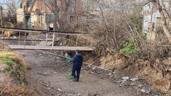 La intervención apunta a mejorar la conducción del agua y reducir pérdidas. Foto: Gentileza. | LM Neuquen La intervención apunta a mejorar la conducción del agua y reducir pérdidas. Foto: Gentileza.