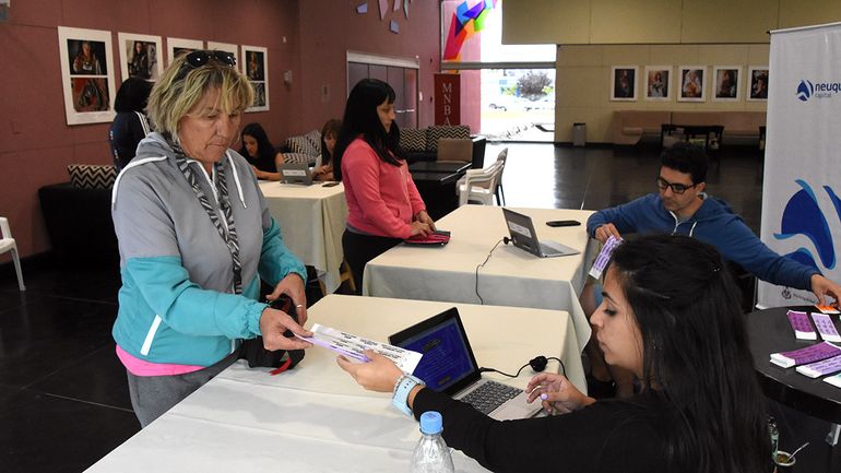 Entrega de pulseras para la Fiesta de la Confluencia: ¿dónde y a qué hora?
