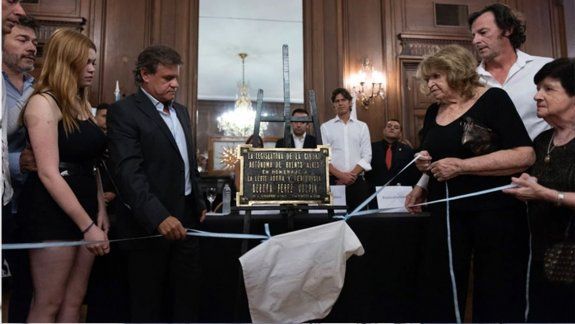 homenajearon a debora perez volpin en la legislatura portena