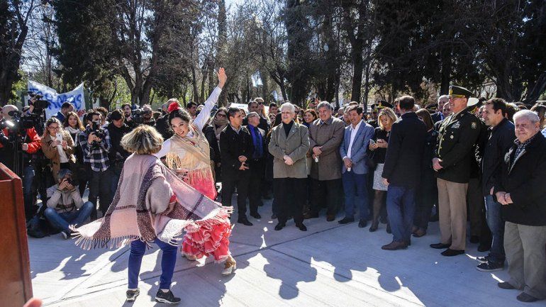 Una protesta protagonizó el acto aniversario de Neuquén