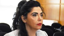 La jueza que intimó con un homicida preso vuelve a su puesto y cargó contra los que la habían destituido. La jueza que intimó con un homicida preso vuelve a su puesto y cargó contra los que la habían destituido.