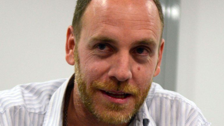 Caldiero y Escaris coinciden en lo perjudicial que sería la salida del Rojo.