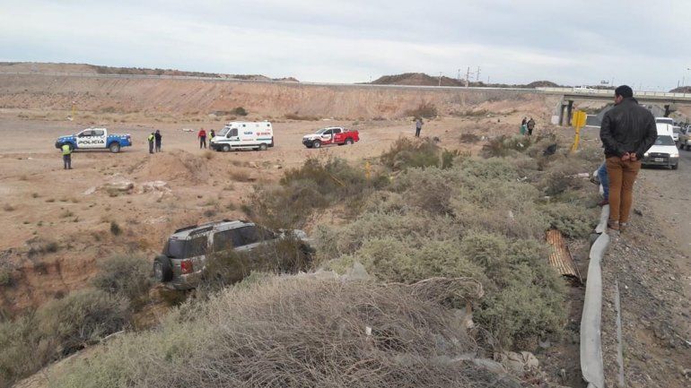 Se pasó de largo y terminó en el barranco en Cañadón de las Cabras
