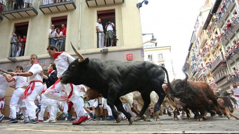 Tres heridos y dos denuncias por abuso sexual en San Fermín