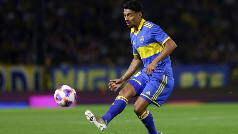 Cristian Medina, jugador de Boca, fue víctima de un violento robo a mano armada