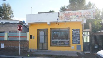 centro oeste: delincuentes balearon a un comerciante en un violento intento de robo centro oeste: delincuentes balearon a un comerciante en un violento intento de robo