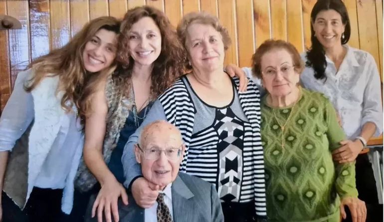 Los Nara y el Hotel Coliqueo de Zapala, una historia de más de 80 años | LM Neuquen Los Nara y el Hotel Coliqueo de Zapala, una historia de más de 80 años