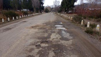 Los bomberos de Villa Pehuenia insisten contra Vialidad: Arreglen las rutas de acceso