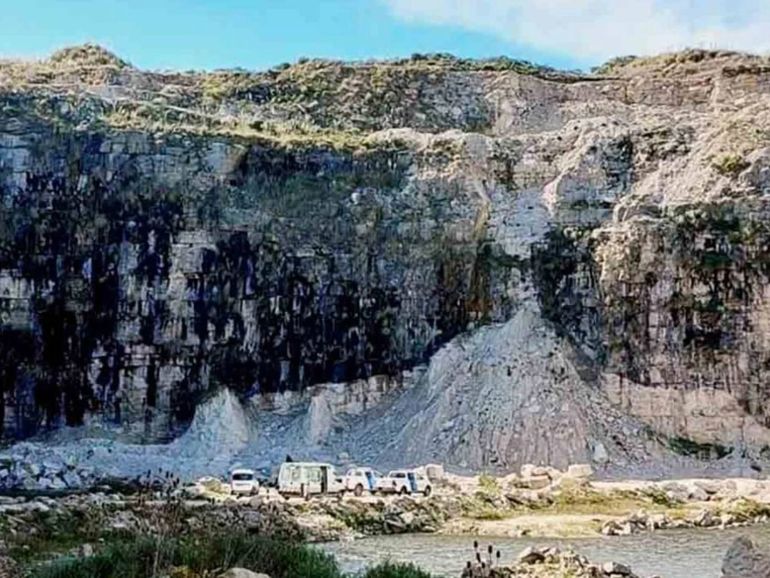 El acantilado de Mar del Plata desde donde cayó el deportista tenía más de 40 mts de altura. El acantilado de Mar del Plata desde donde cayó el deportista tenía más de 40 mts de altura.