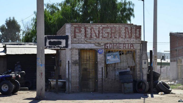 La víctima es el dueño de la gomería El Pingrino