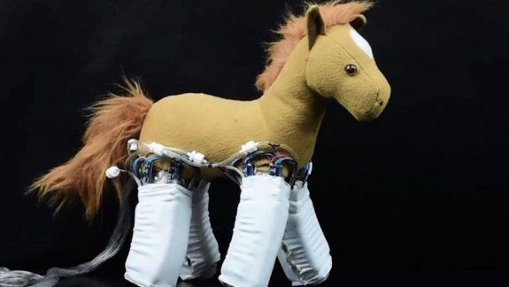 Una piel que convierte objetos en robots