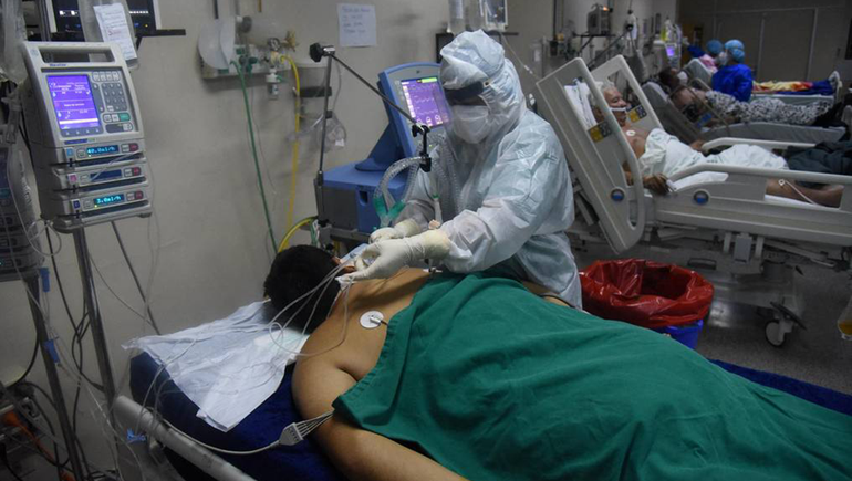 COVID en Argentina: desciende la ocupación en las terapias intensivas