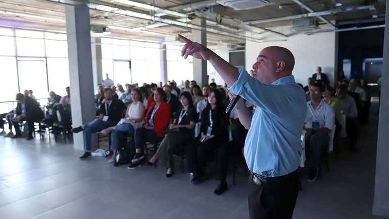 Entre una macroeconomía más ordenada y precios deprimidos, los actores de Vaca Muerta debatieron el futuro de la actividad