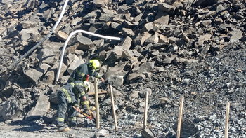 desmoronamiento en chos malal: el cerro se esta moviendo mucho desmoronamiento en chos malal: el cerro se esta moviendo mucho
