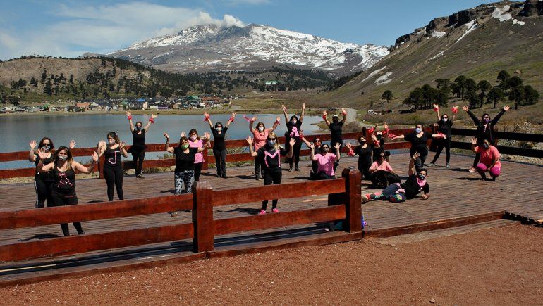 Caviahue cerró el octubre rosa con ritmo de zumba