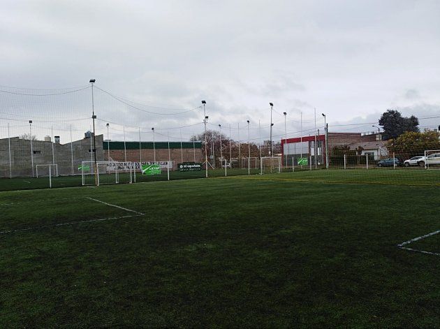 Dueños de canchas de fútbol dicen que están en una situación agobiante