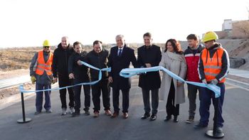 Gaido y Figueroa inauguraron la pavimentación de la calle Pilmaiquen, una obra clave en Neuquén. Gaido y Figueroa inauguraron la pavimentación de la calle Pilmaiquen, una obra clave en Neuquén.