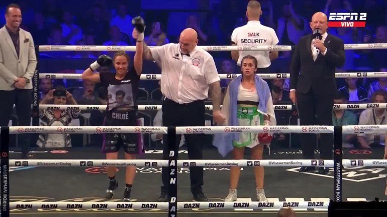 Valdebenito terminó de pie, pero cayó por puntos en Inglaterra