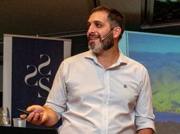 Guillermo Corona, un especialista en la identificación de suelos vitivinícolas. Guillermo Corona, un especialista en la identificación de suelos vitivinícolas.