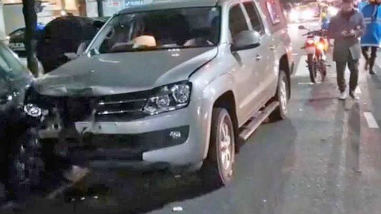 Repartía helados en moto, lo chocaron tras cruzar en rojo y murió