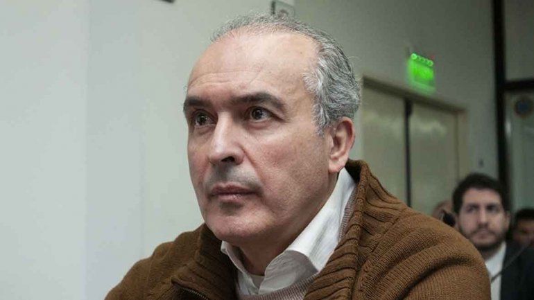 José López: Es muy difícil salir de ese sistema perverso