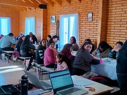 en la comunidad millaqueo se capacitan para cuando tengan su propio campo de energia solar en la comunidad millaqueo se capacitan para cuando tengan su propio campo de energia solar