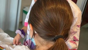 Debido a la gravedad del caso, decidieron trasladar a la menor al Hospital, donde permanece bajo control especializado. | LM Neuquen Debido a la gravedad del caso, decidieron trasladar a la menor al Hospital, donde permanece bajo control especializado.