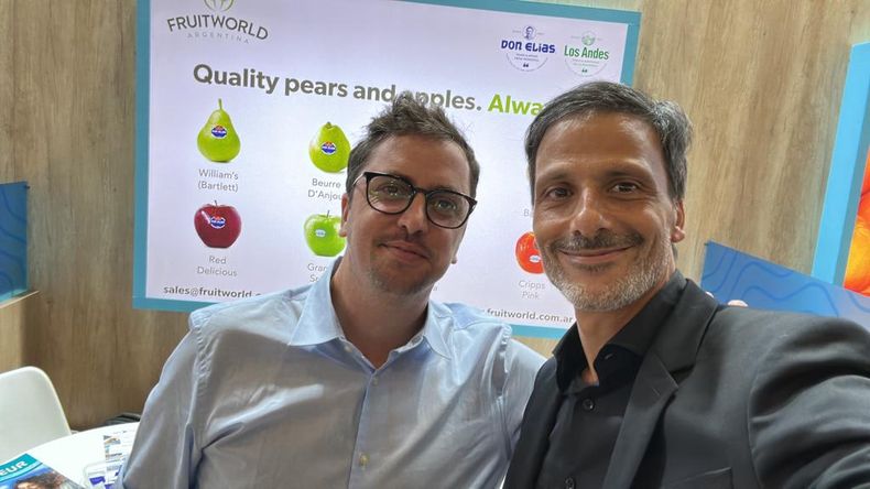 Santiago Lyons (izq.) Gerente Comercial. y Damián Zetone, (der.) director general de la firma Fruit World. 