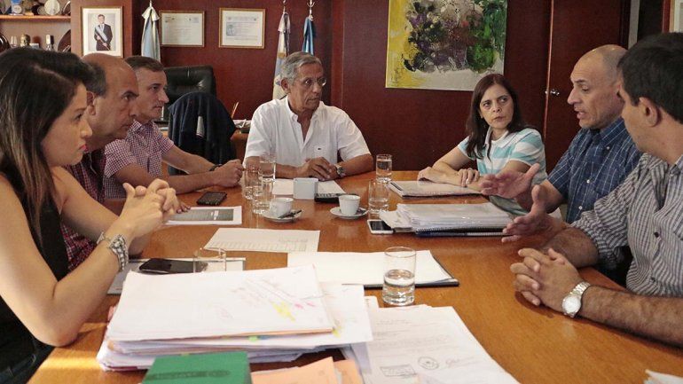 Quiroga recurrirá a Nación y el Inadi para garantizar los 180 días de clases