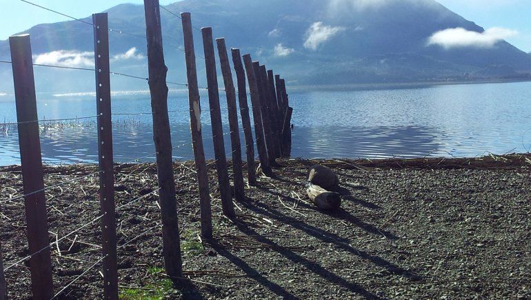 Piden garantizar el libre acceso a lagos y cursos de agua