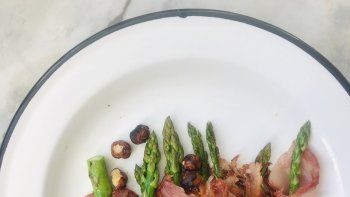 espárragos panceta