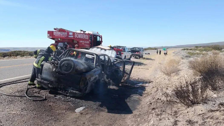 Una camioneta se prendió fuego en la ruta 234