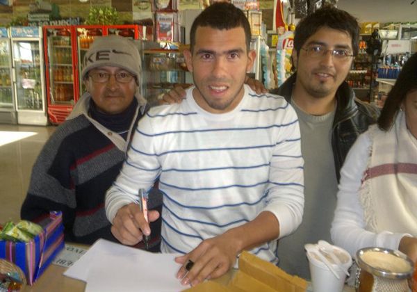 Carlitos Tevez pasó por Allen