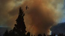 Continúa la lucha contra los incendios forestales en El Bolsón.