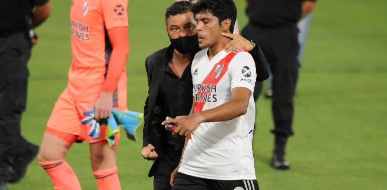 El reto de Gallardo a Rojas: Rompele el tobillo