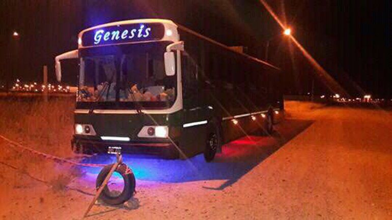 El primer colectivo. La Máxima ya se palpita en la región.