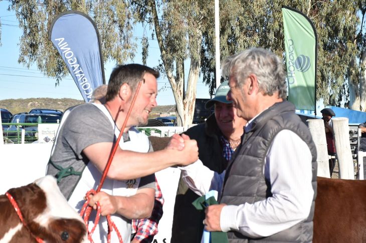 El titular de la SRA volvió a insistir en una eliminación total de las retenciones. El titular de la SRA volvió a insistir en una eliminación total de las retenciones.