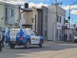 La Policía investiga el tiroteo al Sindicato de Petroleros en Cutral Co / Foto Gentileza