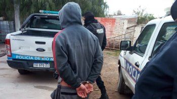 ataco a su pareja con un cuchillo y lo detuvieron tras un allanamiento ataco a su pareja con un cuchillo y lo detuvieron tras un allanamiento