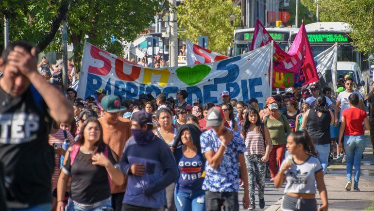 Organizaciones marcharon por el centro en reclamo contra el FMI
