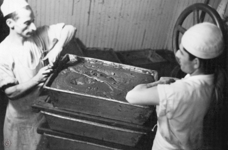 Innovación en cada grano: En este local de la calle De las Artes nació el café torrado, una técnica disruptiva que conquistó el paladar argentino. Foto: @argentinadeantano Innovación en cada grano: En este local de la calle De las Artes nació el café torrado, una técnica disruptiva que conquistó el paladar argentino. Foto: @argentinadeantano