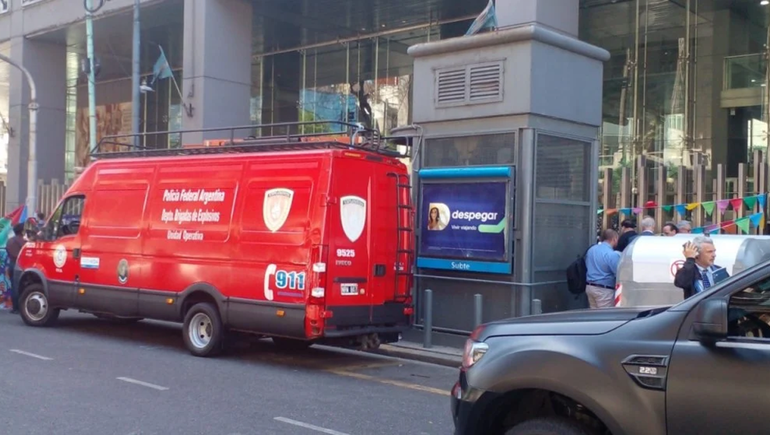 Evacuaron el anexo de Diputados por una mochila olvidada