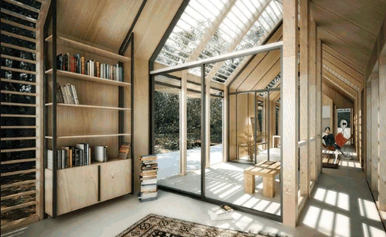 Calu Rivero es fanática de la lectura y en todos los rincones de la casa hay pilas de libros.